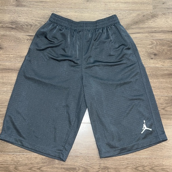 Jordan Size XL Kids Shorts - Picture 2 of 12